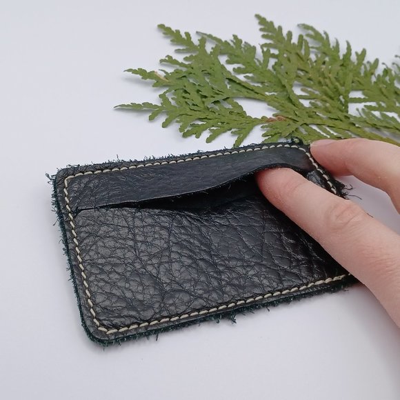 Roots Black Leather Card Holder - Picture 4 of 4